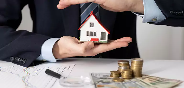 Who Do We Buy Houses From in Lakewood, CO?